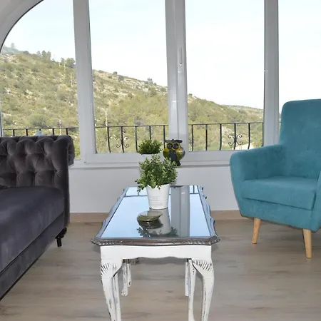 Casa Jiby * Llosa de Camacho
